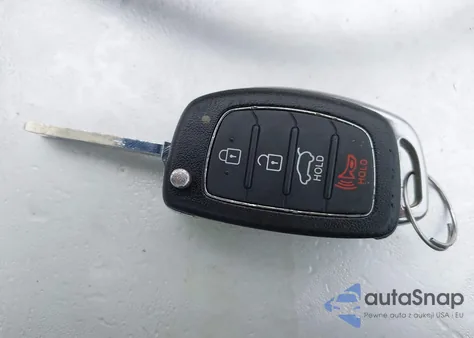 2016 Hyundai Santa Fe Se z USA, uszkodzony, nr VIN KM8SMDHF7GU157858